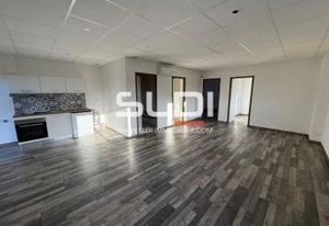 Location bureau Heyrieux - Proche bus et parking