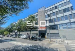 Bureaux à louer Vaulx-en-Velin - Ascenseur, fibre optique et parkings