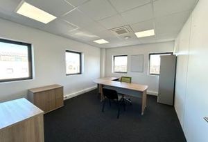 Location bureaux neufs Tresses - Proche rocade et transports