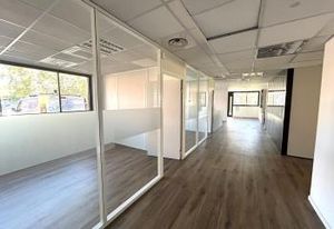 Location bureaux Mérignac - Tram F, bus et parking