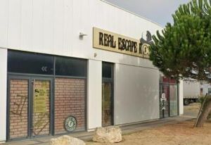Location local commercial - 188 m²