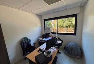 Location bureaux Tresses - Accès rocade et parking