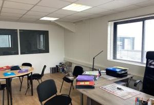 Location local d'activité Eysines - Bureaux climatisés