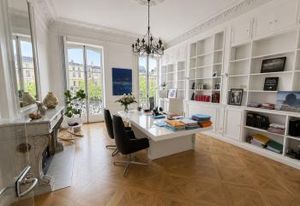 Location bureaux Bordeaux centre - Proche tram, bus et parking