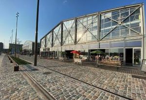 Coworking Bordeaux Bassins à Flot - Tram Cité du Vin - Parking électrique