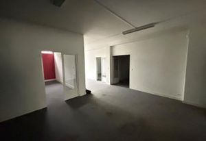 Vente local commercial Floirac centre-ville avec vitrine