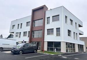Location bureaux Tossiat - Proximité grands axes routiers et autoroute A40