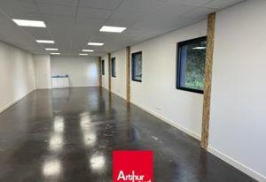 Location bureau Vindry-sur-Turdine - Proche autoroute A89 et gare SNCF
