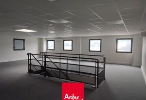 Local d'activité à louer Genay - Proximité A46