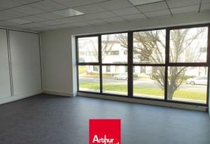 Location bureaux Limas - Proche autoroute A6 et gare SNCF