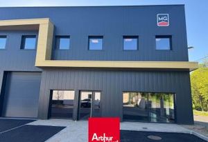 Locaux d'activité avec showroom à louer Saint-Forgeux - Proche RN7 et A89