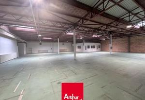Atelier avec bureaux à louer Macon Sud - Zone industrielle