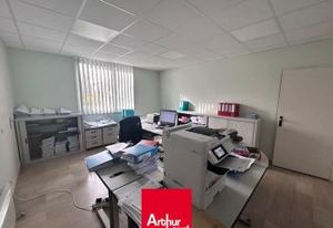 Location bureaux Bourg-en-Bresse - Proche D1079 et bus ligne 5