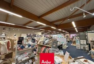 Local commercial 750 m² à Viriat - Proche Bourg-en-Bresse