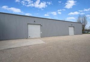Location cellule d'activité Saint-Jean-de-Braye - Proche RD2060