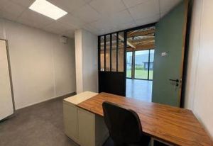 Location local d'activité Olivet - Showroom ERP5 + espace stockage