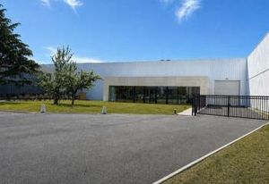 Location local d'activité Olivet - Showroom ERP5 + espace stockage