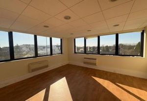 Vente bureau Montargis - Ascenseur et parking