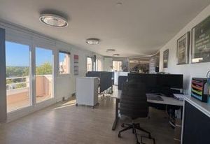 Vente bureaux Orléans Ouest - Tram B, bus 1/5 et Pont de l'Europe
