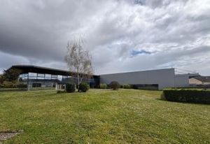 Local mixte bureaux-activités à vendre Olivet - Proche RD2020 et A71