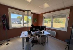 Bureaux à vendre Semoy près d'Orléans - RDC + étage