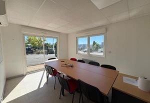 Bureaux à vendre Semoy près d'Orléans - RDC + étage