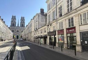 Local commercial à louer rue Jeanne d'Arc Orléans centre