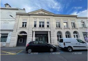 Bureaux à vendre Solesmes - Accès facile et environnement calme