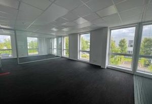 Location bureaux Sainghin-en-Mélantois - Proche autoroute A23 et transports