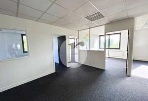 Location bureaux Capinghem - Proche A25, rocade Nord-Ouest et métro