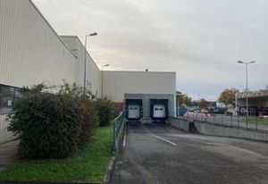 Location entrepôt Vénissieux - Proximité transports et périphérique