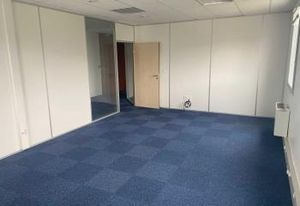 Vente bureaux Bron - Proche A43, périphérique et tramways T2 et T5