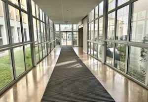 Bureaux à louer Villeurbanne - Proche métro A et bus