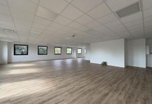 Location bureaux Limonest - Proche A6 et gare Lyon Part-Dieu