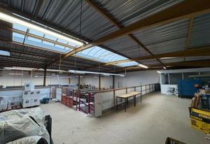 Location local d'activité Lyon 7ème - Proche EM Lyon