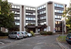 Location bureaux Créteil - Proche centre commercial Créteil Soleil et transports