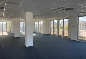 Location bureaux Serris - Proximité RER Val d'Europe et autoroute A4