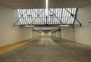 Location bureaux et espaces d'activités Montreuil - Proche bus