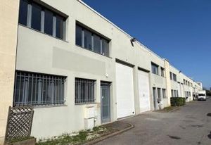Location locaux d'activité Émerainville - Proche A4 et RER
