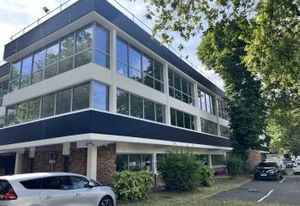 Location bureaux Noisy-le-Grand - Proche A4, RER E, Bus et Train