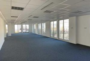 Location bureaux Serris - Proximité RER Val d'Europe et autoroute A4