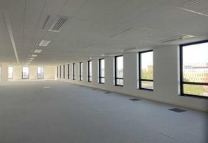 Location bureaux Paris 20 - Proche Porte des Lilas, Tram, Métro et Autoroutes