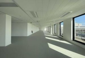 Location bureaux Paris 20 - Proche Porte des Lilas, Tram, Métro et Autoroutes