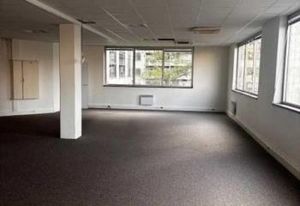 Location bureaux Villejuif - Proche métro, tramway et bus