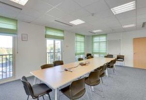 Location bureaux Chessy - Proximité A4, A104, RER et centre commercial