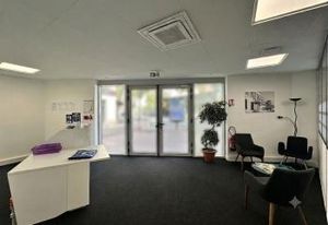 Vente local commercial angle Montrouge - Grand Paris Express