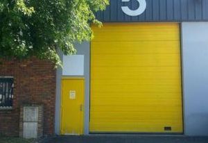 Location local d'activité Le Bourget - Proche RER B et A1