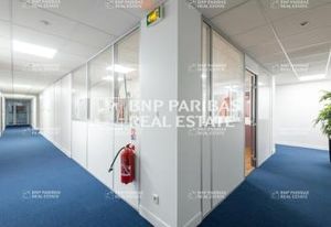 Location bureaux Montigny-le-Bretonneux - Proximité gare SNCF et RER