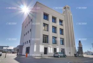Location bureaux Marseille 2 - Euroméditerranée, vue mer, parking inclus