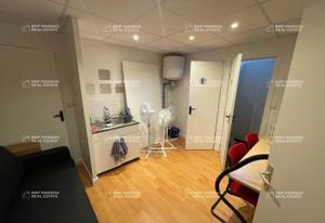 Location bureaux Saint-Cyr-sur-Loire Centre, proche stationnement